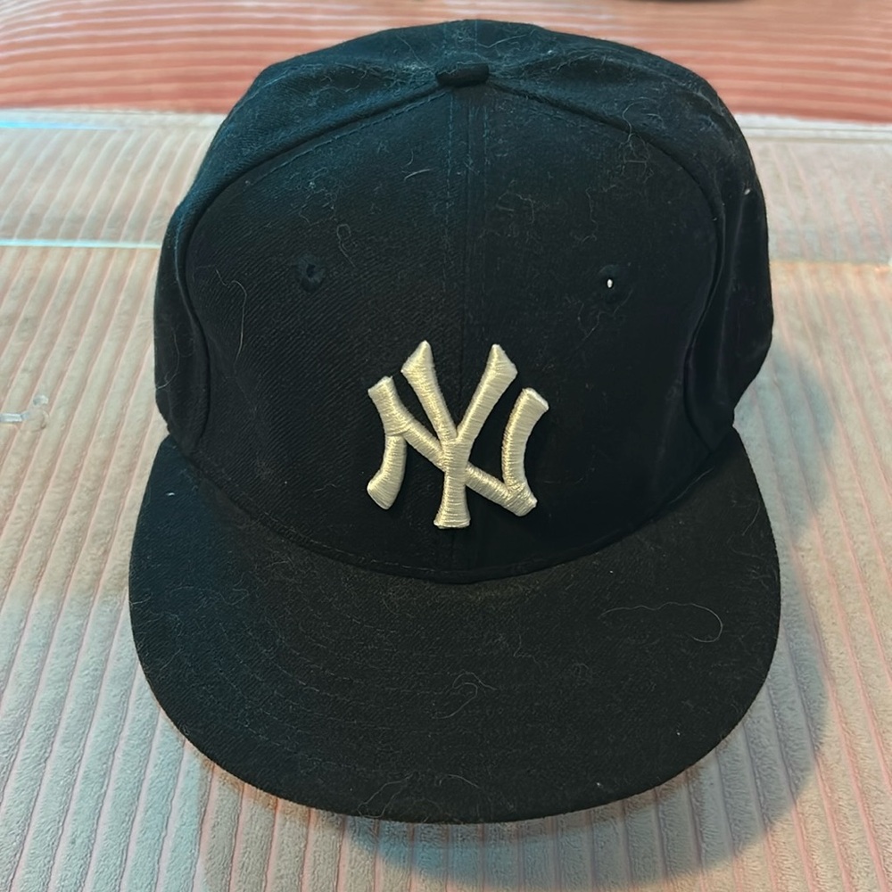 New York Yankees hat